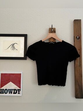 Brandy Melville Black Ribbed Scallop-Edge Top ONE SIZE (S)